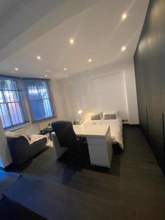 Apartamento Beautiful Modern Studio In High Street Kensington Londres Exterior foto