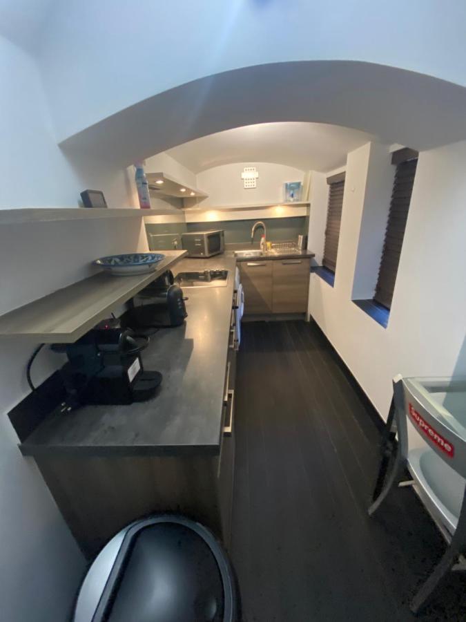 Apartamento Beautiful Modern Studio In High Street Kensington Londres Exterior foto