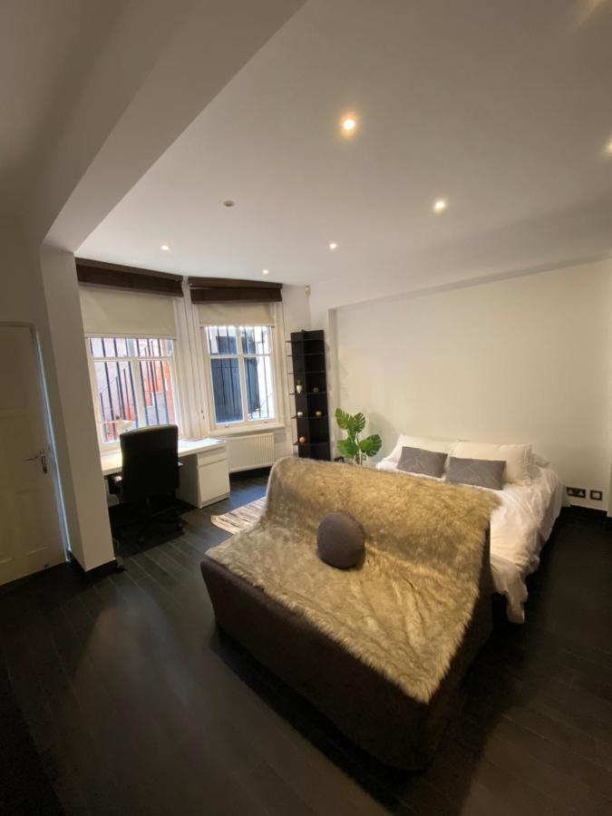 Apartamento Beautiful Modern Studio In High Street Kensington Londres Exterior foto